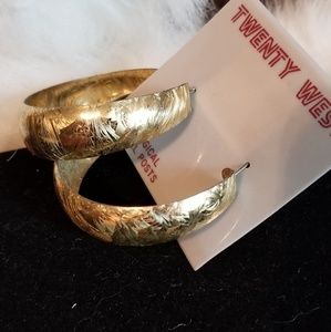 NWT Twenty West good metal large hoops